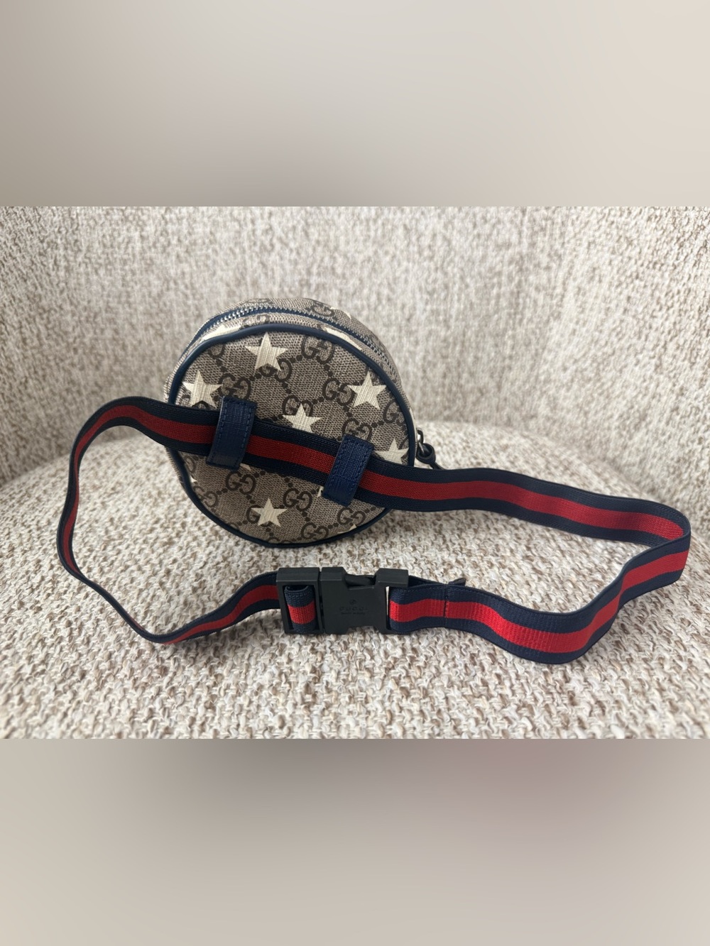 Gucci Mini Round GG Supreme Star Belt Bag / Pouch - Picture 2 of 8